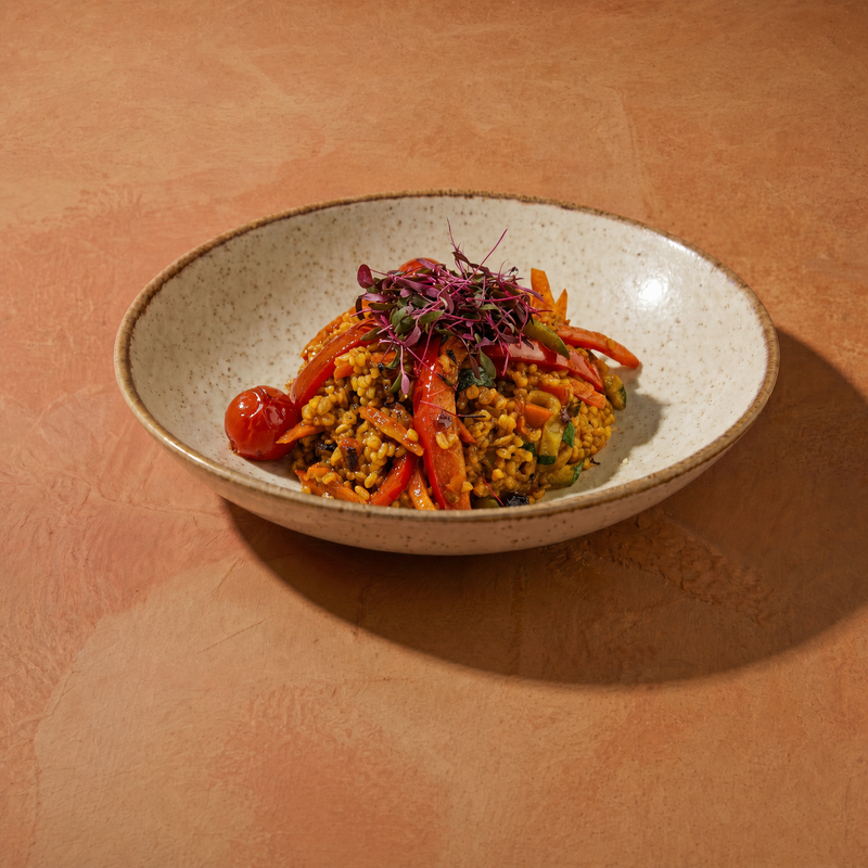 Kasza bulgur z warzywami w sosie pomidorowym - gotowe danie FOODIN